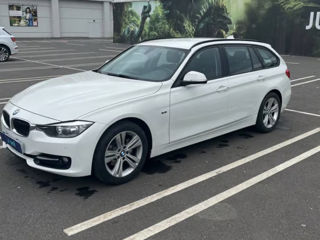 BMW 3 Series Touring foto 7