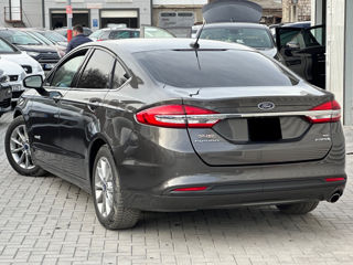 Ford Fusion foto 3