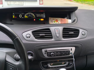 Renault Grand Scenic foto 9