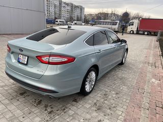 Ford Fusion foto 4