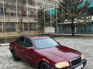 Mercedes C-Class foto 7