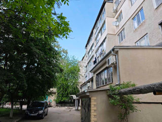 Apartament cu 2 camere, 50 m², Durlești, Chișinău foto 2
