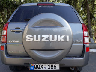 Suzuki Grand Vitara foto 1