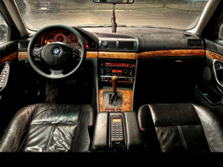 BMW 7 Series foto 6