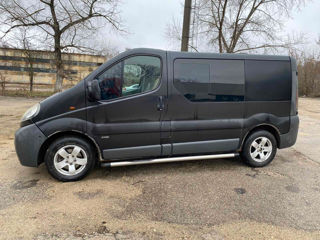 Opel Vivaro foto 2