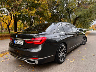 BMW 7 Series foto 4