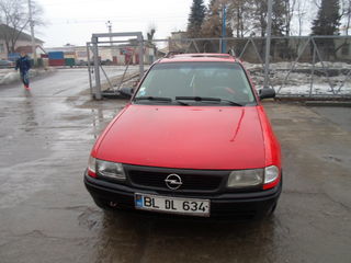 Opel Astra foto 1