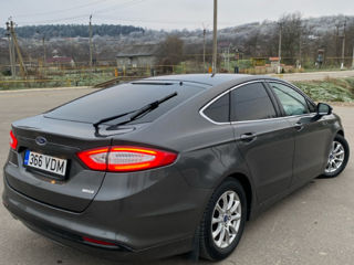 Ford Mondeo foto 4