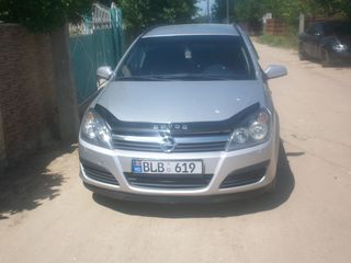 Opel Astra foto 2