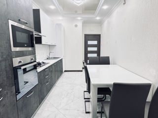 Apartament cu 2 camere, 70 m², Buiucani, Chișinău foto 2