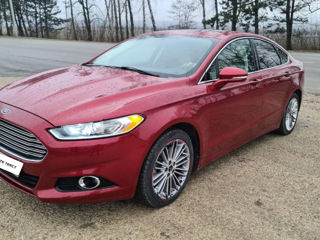 Ford Fusion foto 2