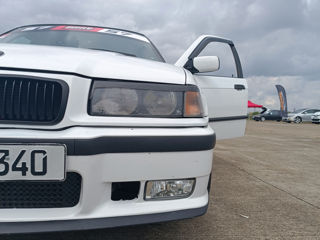 BMW 3 Series foto 4