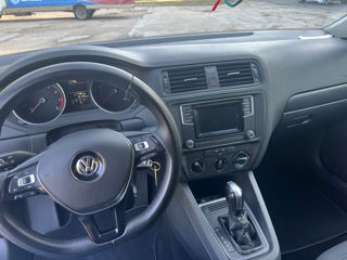 Volkswagen Jetta foto 7