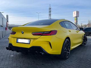 BMW 8 Series foto 4