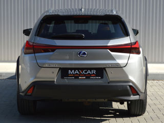 Lexus UX foto 2