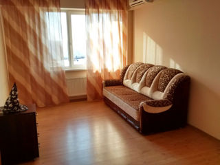 Apartament cu 2 camere, 80 m², Buiucani, Chișinău foto 3