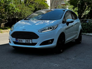 Ford Fiesta foto 5