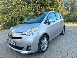 Toyota Verso-S foto 1