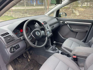 Volkswagen Touran foto 7