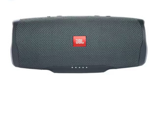 Vând boxă Marca Jbl Charge 4