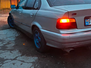 BMW 3 Series foto 5