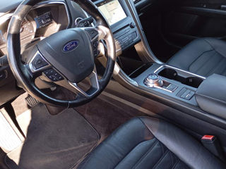 Ford Fusion foto 8