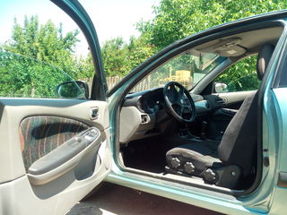 Nissan Almera foto 9