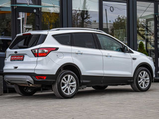 Ford Kuga foto 2