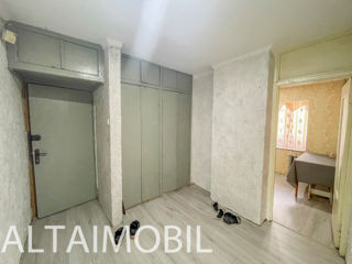 Apartament cu 3 camere, 75 m², Buiucani, Chișinău foto 3