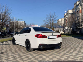 BMW 5 Series foto 2