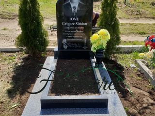 Monumente funerare din granit Strășeni,Călărași, Hîncești, Nisporeni. foto 7