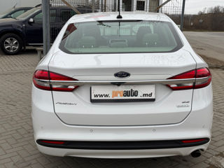 Ford Fusion foto 6