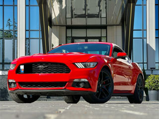 Ford Mustang foto 2