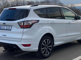 Ford Kuga foto 2