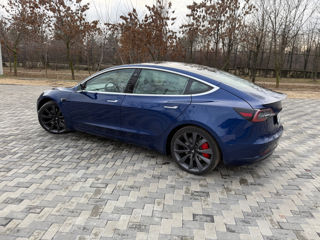 Tesla Model 3 foto 5