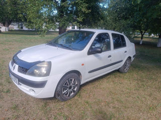 Renault Clio Symbol foto 2