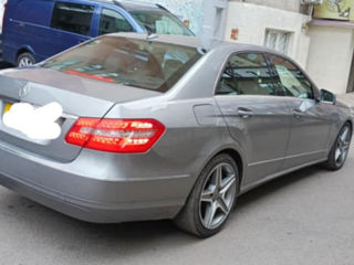 Mercedes E-Class foto 2