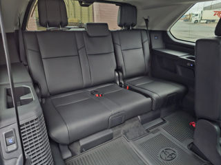 Toyota Sequoia foto 5