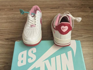 Nike Air Force 1 Valentine's Day foto 4