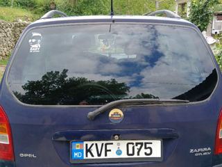 Opel Zafira фото 3