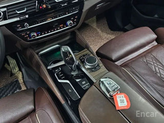 BMW 5 Series foto 4