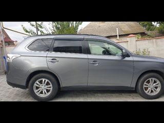 Mitsubishi Outlander foto 6