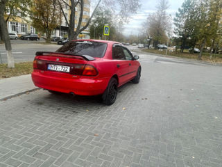 Mazda 323 foto 2