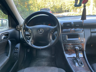 Mercedes C-Class foto 8