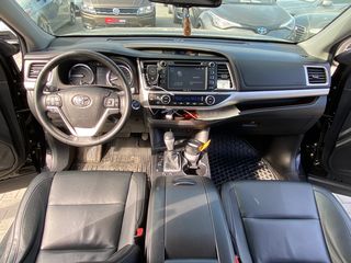 Toyota Highlander foto 7