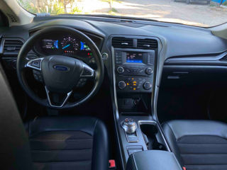 Ford Fusion foto 8