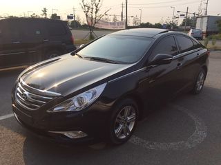 Hyundai Sonata foto 1