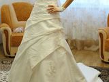 Продам красивое свадебное платье из Англии