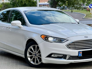 Ford Fusion foto 2