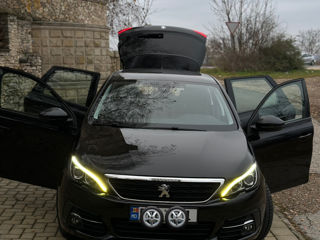 Peugeot 308 foto 3